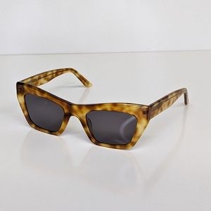 Massimo Dutti Women's Cat Eye Tortoise Sunglasses 100% UV Protection Category 2.